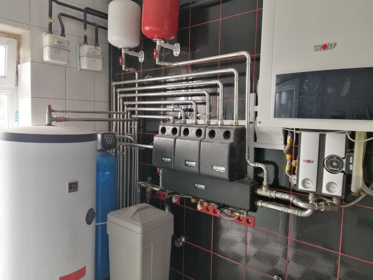 Монтаж топливной с котлом Wolf, бойлером Drazice и насосными группами Caleffi